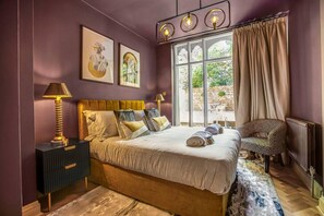 2 Schlafzimmer, Schreibtisch, Bügeleisen/Bügelbrett, WLAN