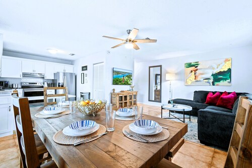 PALM PARADISE ☆ PRIVATE HEATED POOL & JACUZZI ☆  NEAR BEACHES & PGA