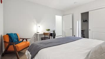 2 slaapkamers, een strijkplank/strijkijzer, reisbedje, gratis wifi