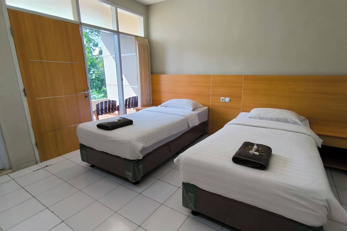 Deluxe Twin Room | WiFi (free), bed sheets