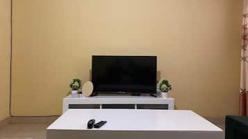 Kamar Comfort | Area keluarga | Televisi LED 55-inci dengan saluran TV kabel