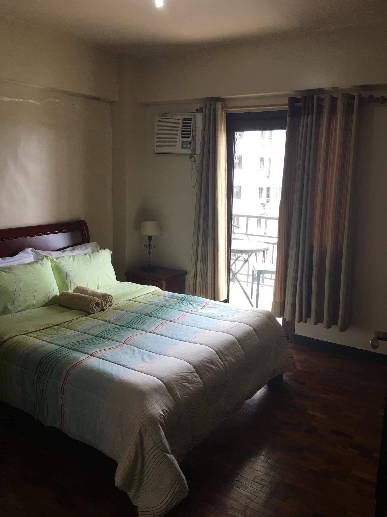 2 makuuhuonetta, silitysrauta/-lauta, Wi-Fi, vuodevaatteet