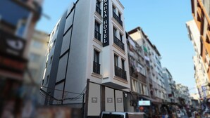 A multi-story building with a sign reading "MAHYA HOTEL". - Mahya Hotel (Istanbul)