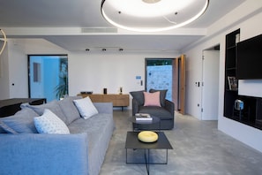 Smart TV, fireplace, stereo - High End Faos Villas two (Fterno)