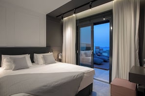 2 bedrooms, in-room safe, iron/ironing board, WiFi
