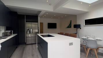 Microwave, oven, dishwasher, toaster