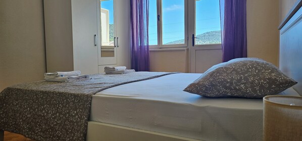 2 bedrooms, iron/ironing board, travel crib, free WiFi