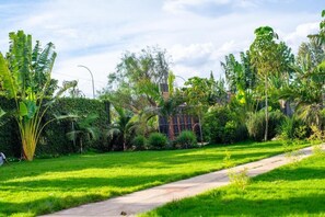 Garden - Elanacha Hotel (Arusha)
