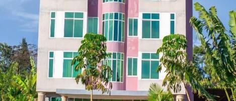 واجهة المنشأة