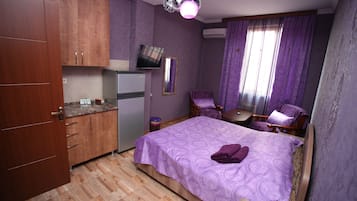 Standaard tweepersoonskamer | 1 slaapkamer, een strijkplank/strijkijzer, gratis wifi, beddengoed