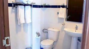 Shower, towels