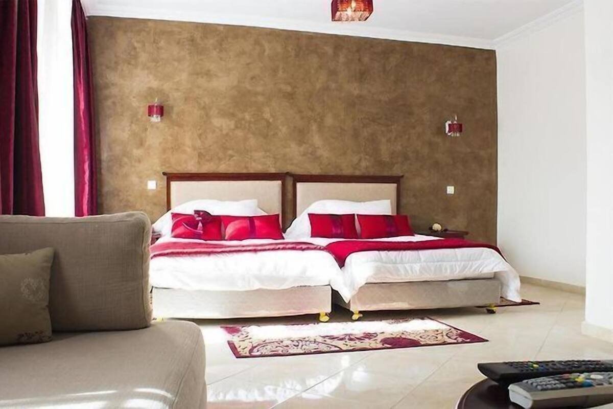 Desk, free WiFi, bed sheets