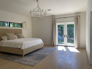 5 bedrooms, iron/ironing board, WiFi, bed sheets - Incredible 5 Bedroom 4 Bath Private Pool Home in Indian Wells (Indian Wells)
