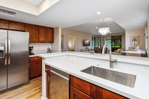 Interior - Summer Deal Waikoloa Condo Near Beaches with Golf Course Views (Waikoloa)
