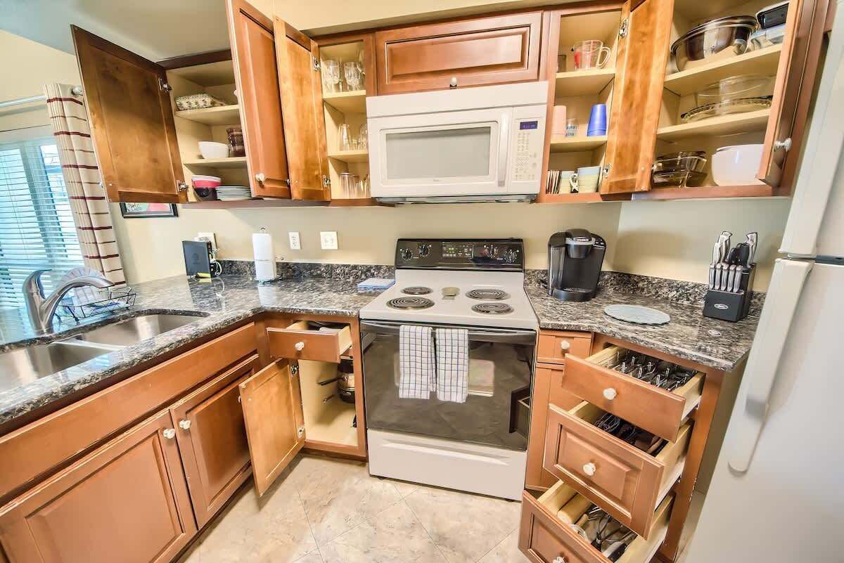 Microwave, oven, stovetop, dishwasher