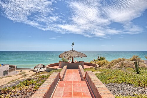 Casa de la Playa Barry Happy, perfect for family, oceanfront views, gameroom