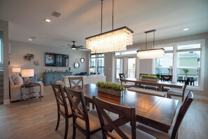 Dining - North Cape San Blas, private pool, elevator, pets, beach gear included! (Port Saint Joe)