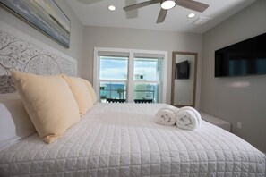 6 bedrooms, iron/ironing board, travel crib, free WiFi