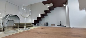 Fridge, stovetop, coffee/tea maker, electric kettle - Cozy independent apartment in the historic center of Catania. (Catania)