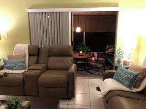 TV - Sarasota 2 Bedroom Villa Bungalow (Sarasota)