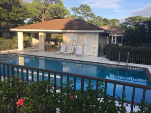 A heated pool - Sarasota 2 Bedroom Villa Bungalow (Sarasota)