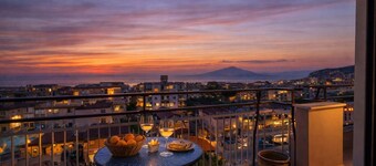 AMORE RENTALS - Appartamento Cielomare with Sea View and Balcony