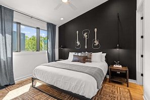 4 bedrooms, free WiFi, bed sheets - "Music Row Harmony" Sleeps 8-Downtown Nashville (Nashville)