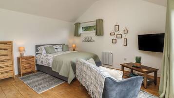 1 bedroom, individually decorated, individually furnished, free WiFi