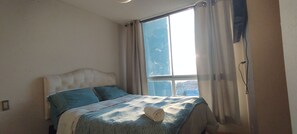1 bedroom, bed sheets - 🧳 Habitación Baño Privado Cerca del Aeropuerto Vista al mar Dentro de mi Hogar (La Perla)