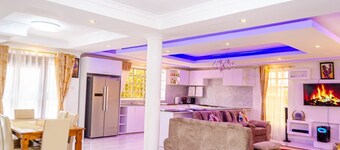 Countryside Family Friendly Villa at the Slopes of Mt.Kenya with Rhino Watch Top