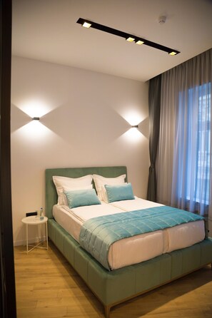 1 habitación, tabla de planchar con plancha, wifi y ropa de cama