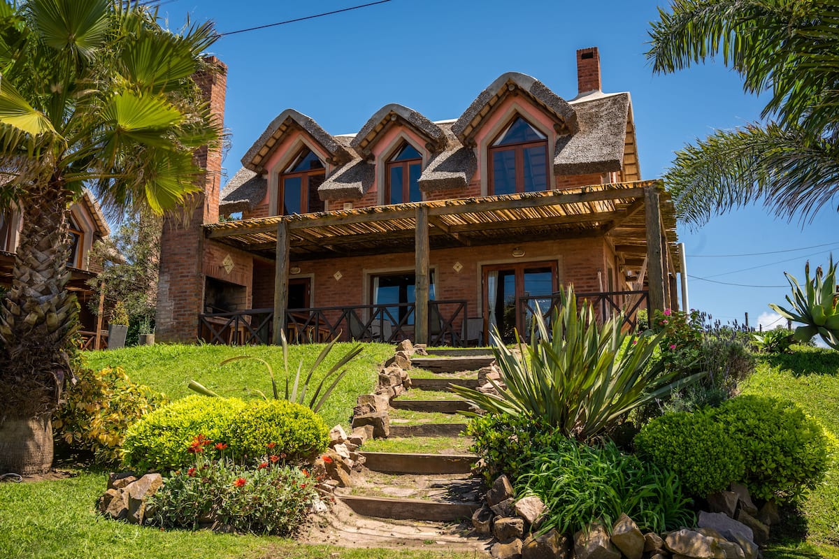 Casa familiare | 2 camere, tende oscuranti, ferro/asse da stiro, Wi-Fi gratuito