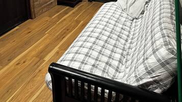 2 makuuhuonetta, Wi-Fi, vuodevaatteet