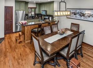 Apartamento, 3 habitaciones | Restauración