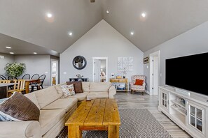 Fernseher, Tischfußball