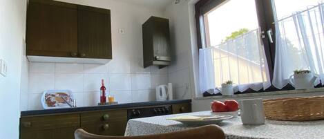 Fridge, microwave, stovetop, electric kettle
