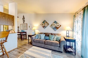 TV, fireplace, DVD player, stereo