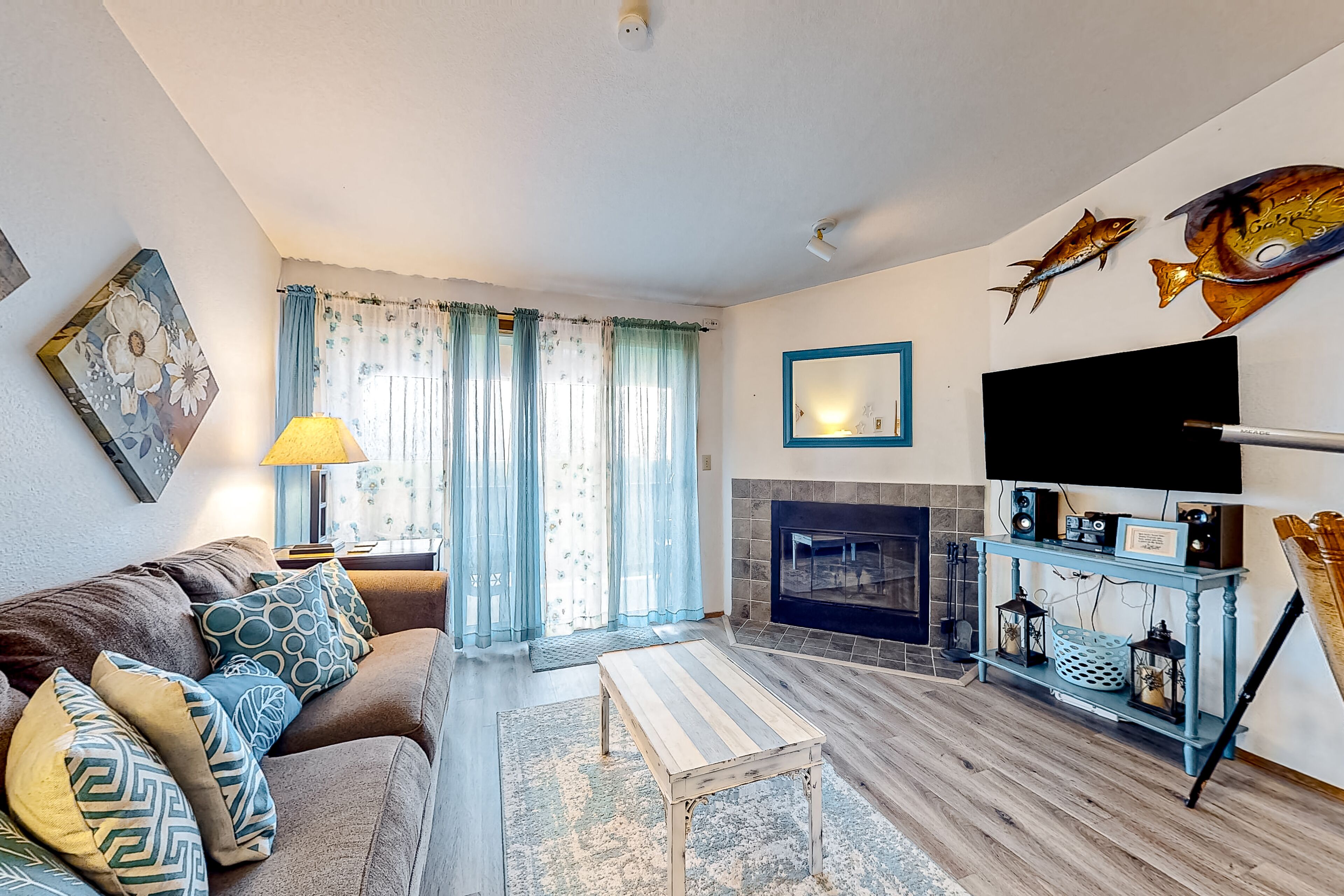 TV, fireplace, DVD player, stereo