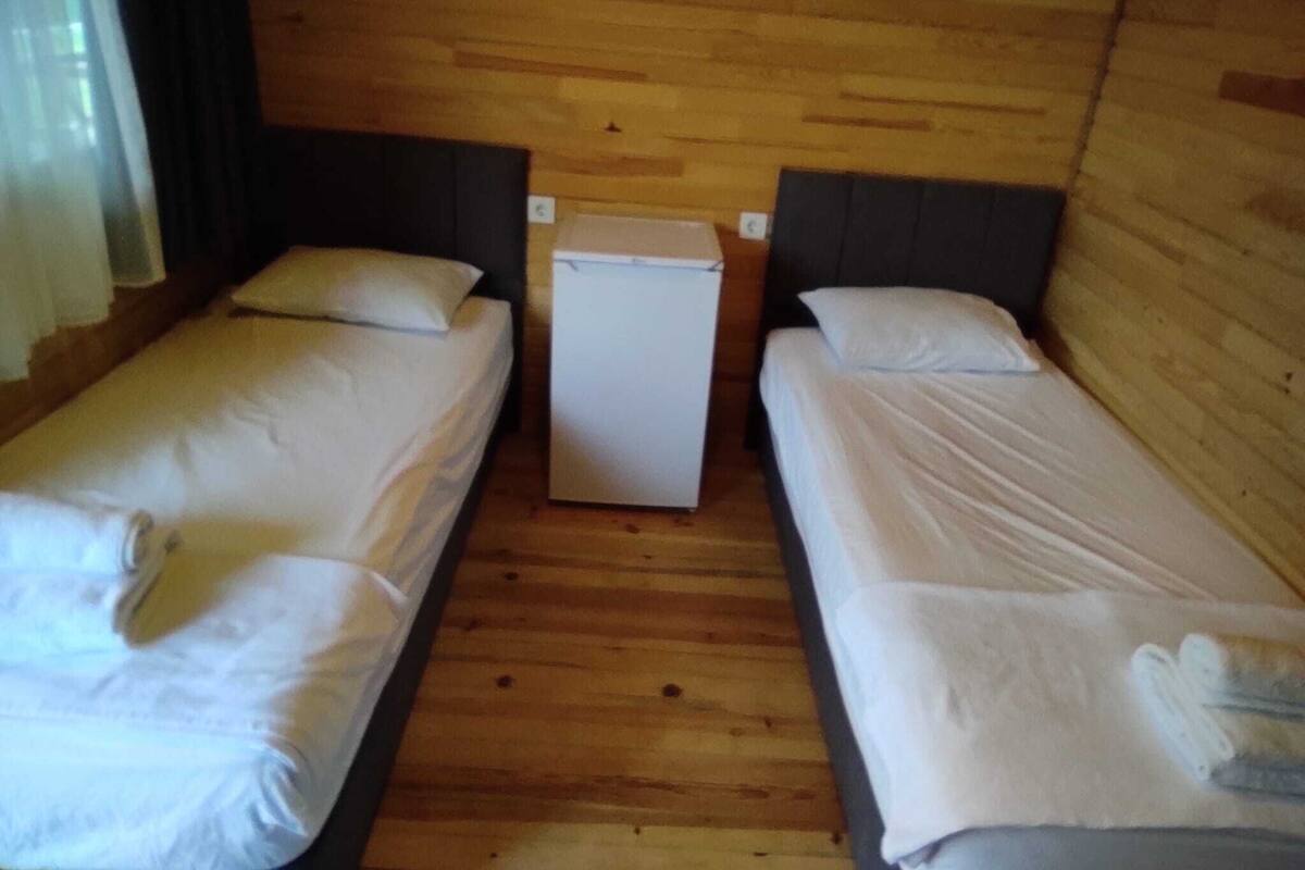 Minibar, Wi-Fi gratis, dan seprai linen