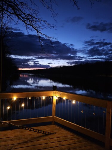 Rustic Cottage on the St Louis River