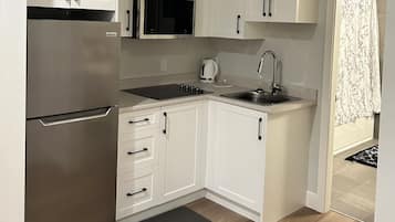 微波炉、炉灶、厨具/餐具、调味品