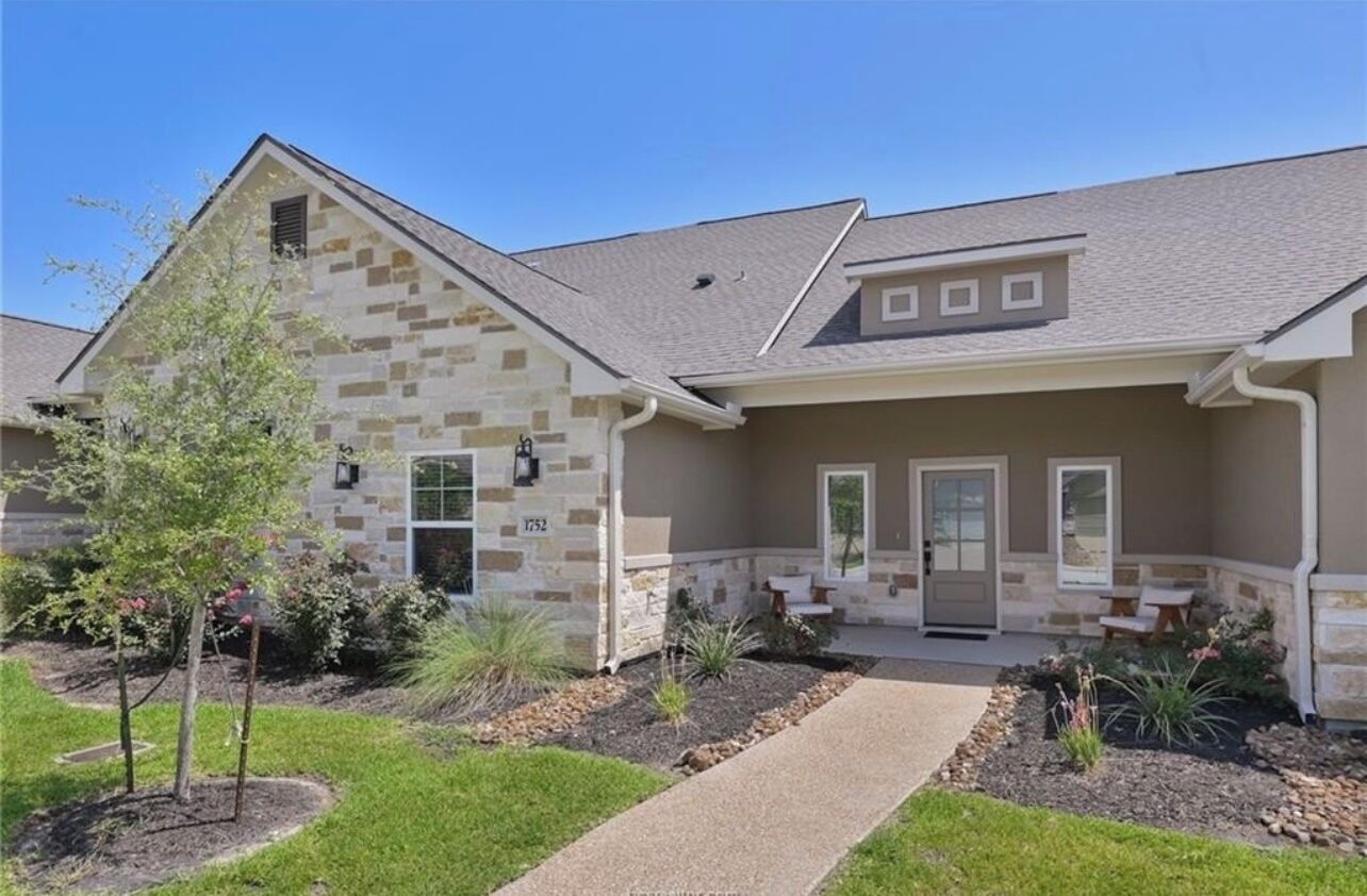 Aggieland Home Away From Home, only 5 miles from Kyle Field!! Community Pool