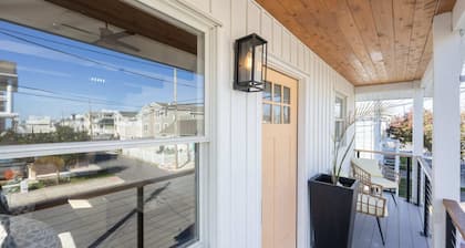 Beach Block-1min Walk-Luxury-The Reef Upstairs
