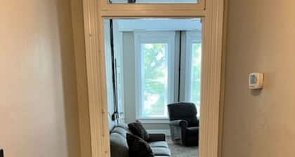 Harv's Uptown Retreat on World's Largest Square