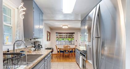 Pet-Friendly 3BR Retreat with Office, King Bed, Fenced Yard & Walk-In Shower