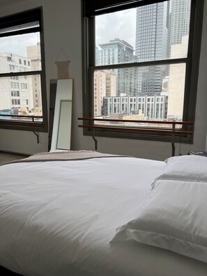 WiFi, bed sheets