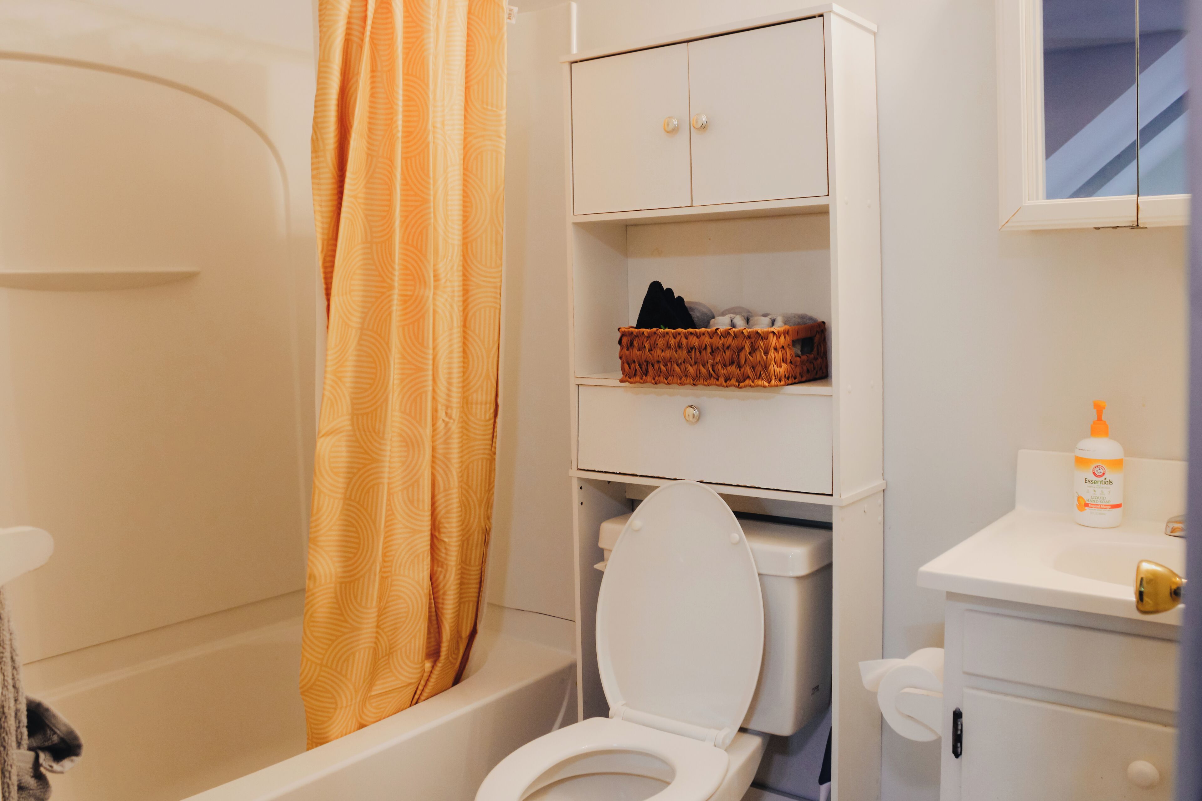 Bruser, hårtørrer, håndklæder, Sæbe