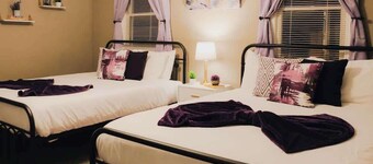 Charming Clifton Loft with Balcony & Free