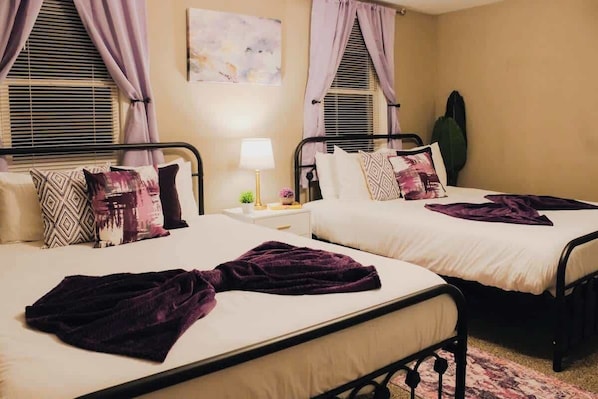 2 bedrooms, iron/ironing board, free WiFi, bed sheets