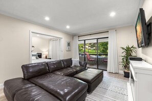 Smart TV - Merion 2772 at The Innisbrook Resort (Palm Harbor)